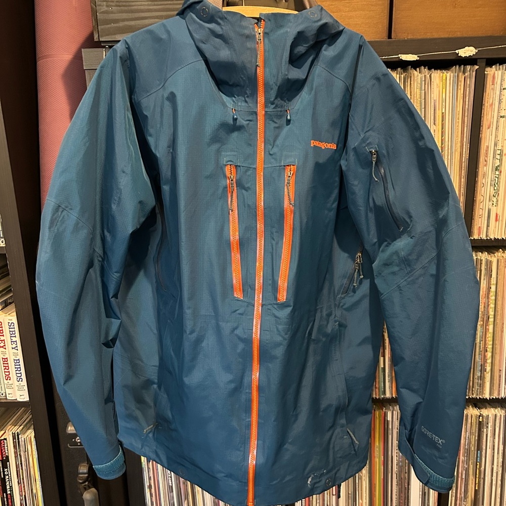 Patagonia Worn Wear Blue Rain Jacket with Orange Accents Men’s XL